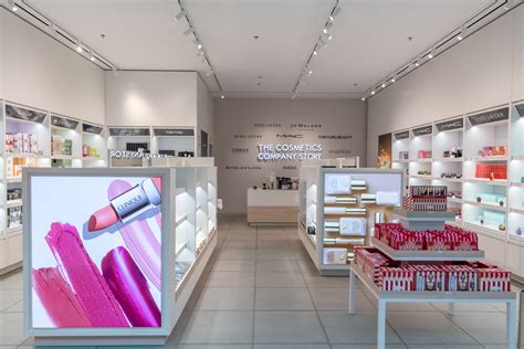 The Cosmetics Company Store .